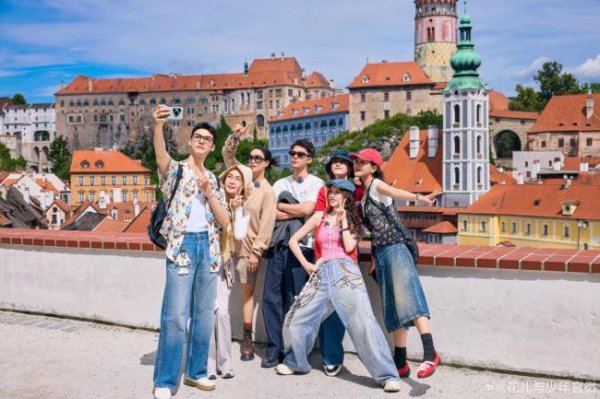 易投投 李沁发文告别《花儿与少年7》 温暖回忆定格旅程